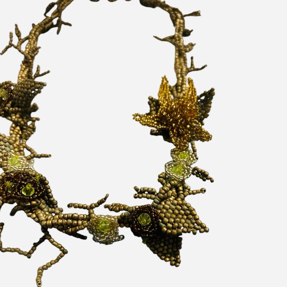 Handbeaded FLOWER NECKLACE - Picture 3 of 8